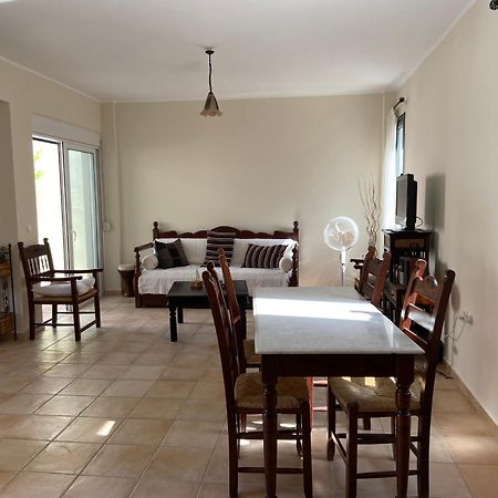 Maison A Cote Lac Proche Mer Fanou House Georgioupoli Exterior photo